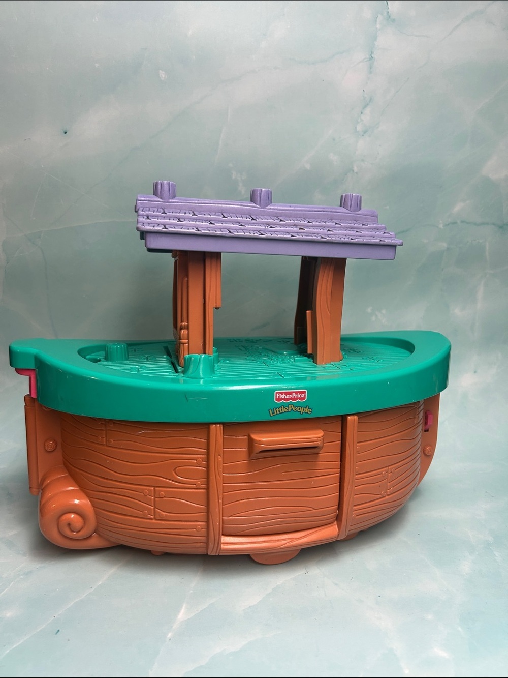 FISHER PRICE LITTLE PEOPLE NOAHS ARK, 2002